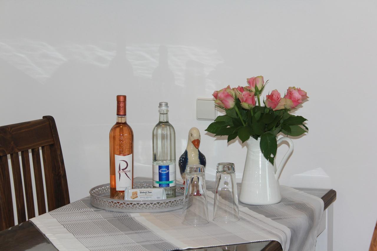 Mariaprimavera Apartment Am Kurpark Mit Schwarzwaldblick * * * * Bad Krozingen Luaran gambar