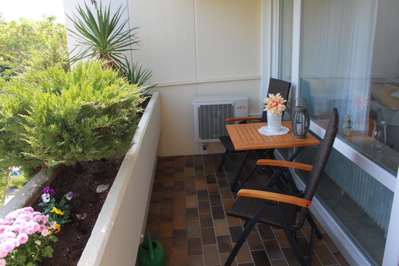 Mariaprimavera Apartment Am Kurpark Mit Schwarzwaldblick * * * * Bad Krozingen Luaran gambar